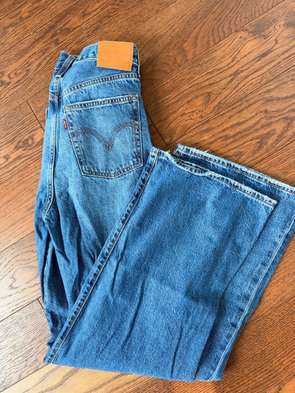 Levi's Women's Straight Leg - Womens 27